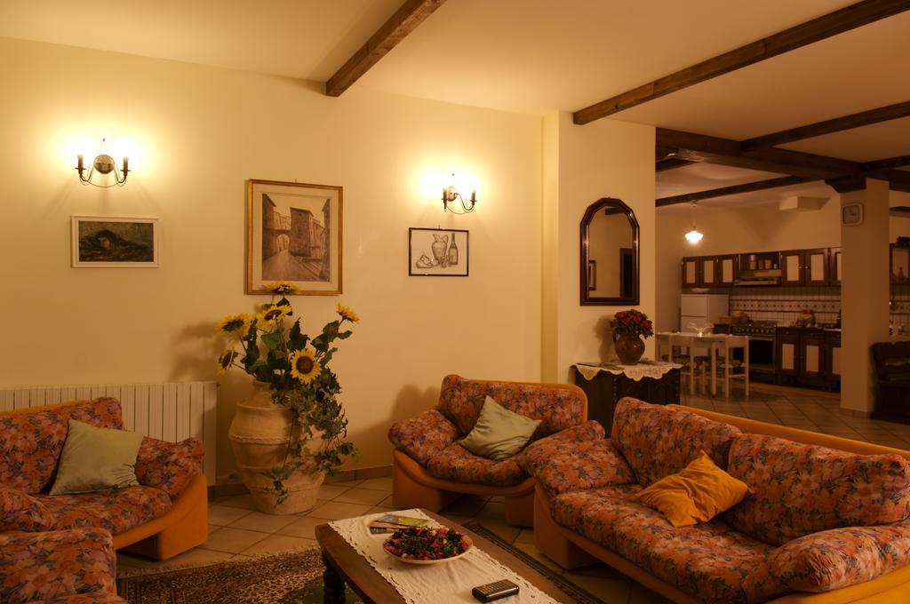 La Colonna Bed & Breakfast Montelanico Dış mekan fotoğraf